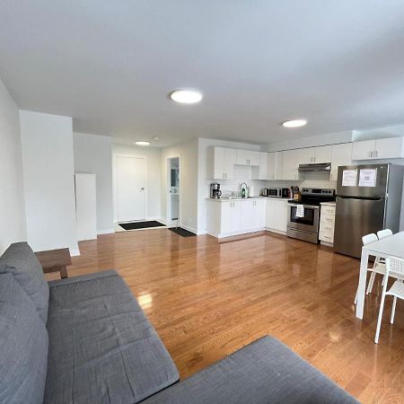 Letitia Heights !B Spacious And Quiet Private Bedroom With Shared Bathroom Barrie Exterior foto