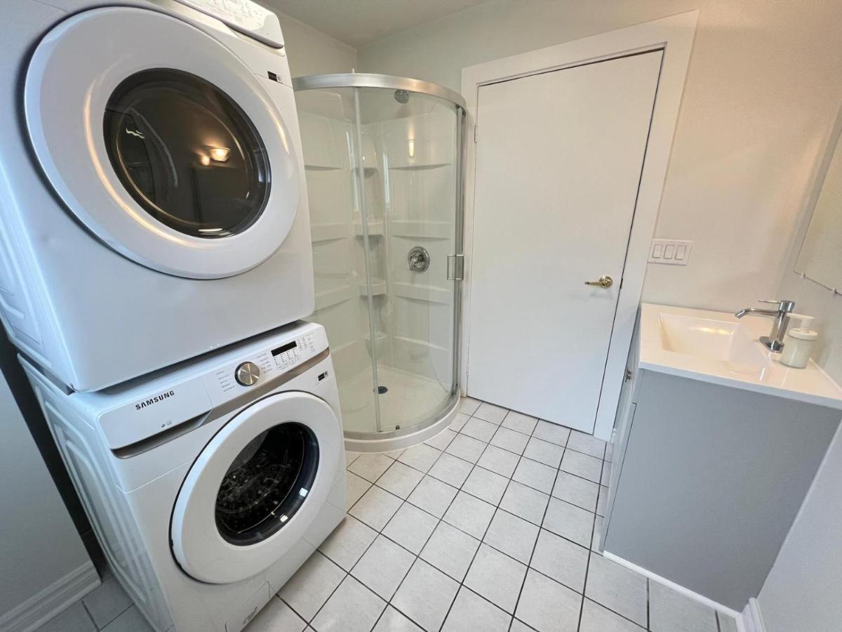 Letitia Heights !B Spacious And Quiet Private Bedroom With Shared Bathroom Barrie Exterior foto